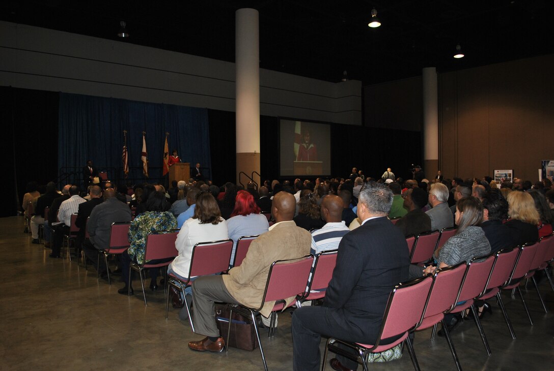 U.S. Secretary of the Navy Ray Mabus and Jacksonville Mayor Alvin Brown kicked off the city of Jacksonville’s Veterans Jobs Fair. Jeannie Blaylock of First Coast News was the emcee for the well-attended event.