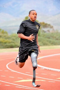 U.S. Army Sgt. Jerrod D. Fields sprints around the track as part of the U.S. Army World Class Athlete Program. (U.S. Army courtesy photo/Released)
