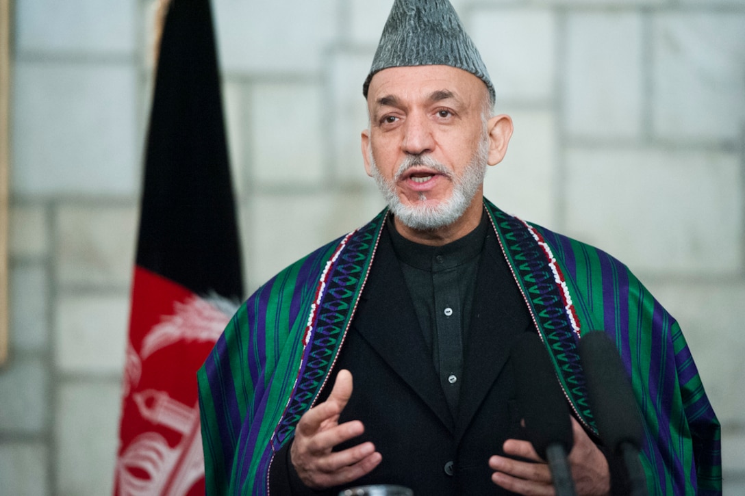 Afghan President Hamid Karzai Addresses The Media At A News Conference With Us Defense 9841
