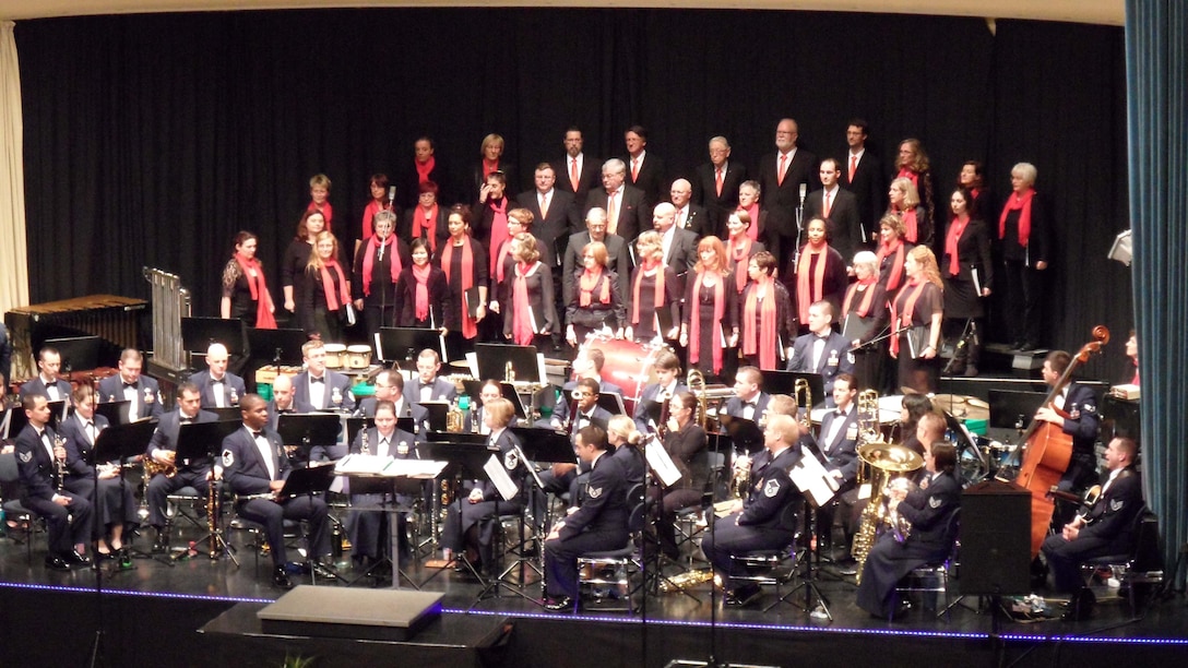 The USAFE Band celebrated the holiday season in Kaiserslautern on December 14th, with a concert at Fruchthalle.  The concert was attended by American and German civilian and military leaders as well as members of the local community. 