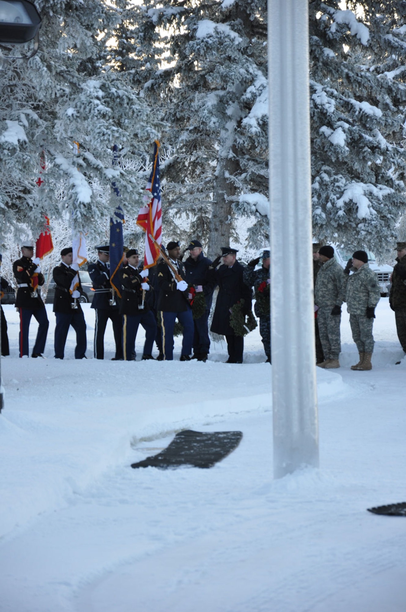 Service members and civilians alike gathered Saturday at the Fort Richardson
National Cemetery for a wreath-laying ceremony honoring those who have served. The annual Wreaths Across America event places evergreen wreaths in veterans’ cemeteries. (U.S. Air Force photos/Erin Eaton)