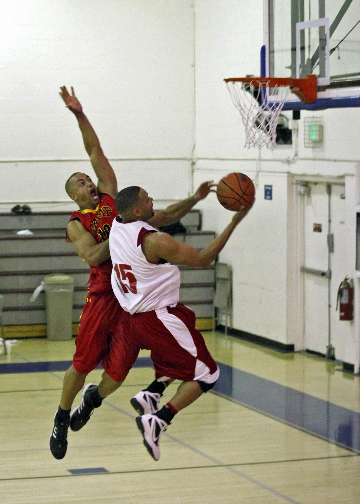 playing basketball in air force 1