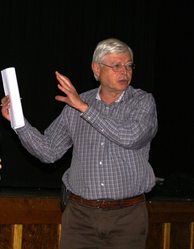 John Roberts, deputy projects and programs management, addresses an audience members question during the Eufaula Lake listening session, Dec. 17. 