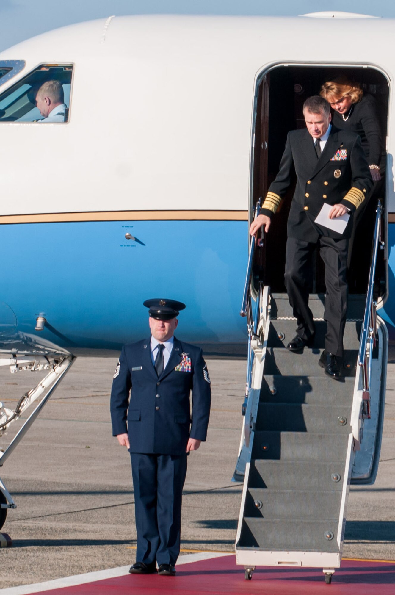 HANSCOM AIR FORCE BASE, Mass. – Adm. James Winnefeld, Vice Chairman of the Joint Chiefs of Staff, arrives here Dec. 13. Winnefeld traveled through Hanscom on his way to speak at the Kennedy School of Government. (U.S. Air Force photo by Rick Berry)