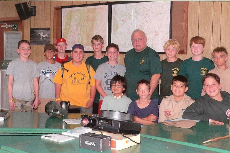 ERDC-TEC Meteorologist John Neander instructed Boy Scouts from Pennsylvania, Maryland, Virginia and Washington, D.C., in order for Scouts to earn their Weather Merit Badge. (Photo by Sandra E. Neander)