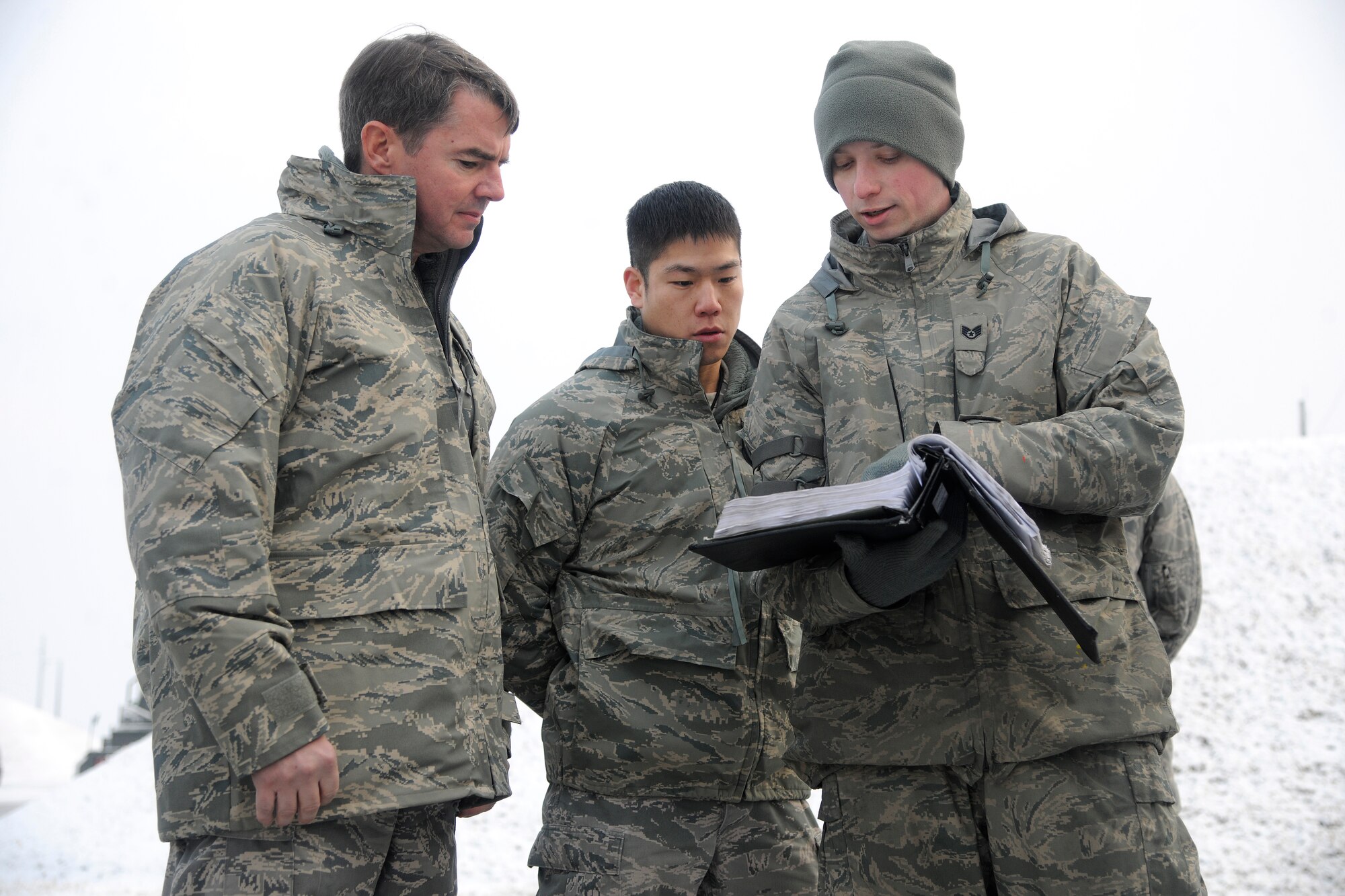 Lt. Gen. Jan-Marc Jouas, 7th Air Force commander, gets briefed on munitions capabilities by Staff Sgt. Patrick McGinnis, 8th Maintenance Squadron conventional maintenance crew chief, at Kunsan Air Base, Republic of Korea, Jan. 27, 2012. Jouas’ visit to the Wolf Pack was his first since assuming command of the 7th AF. (U.S. Air Force photo by Staff Sgt. Rasheen A. Douglas/Released)