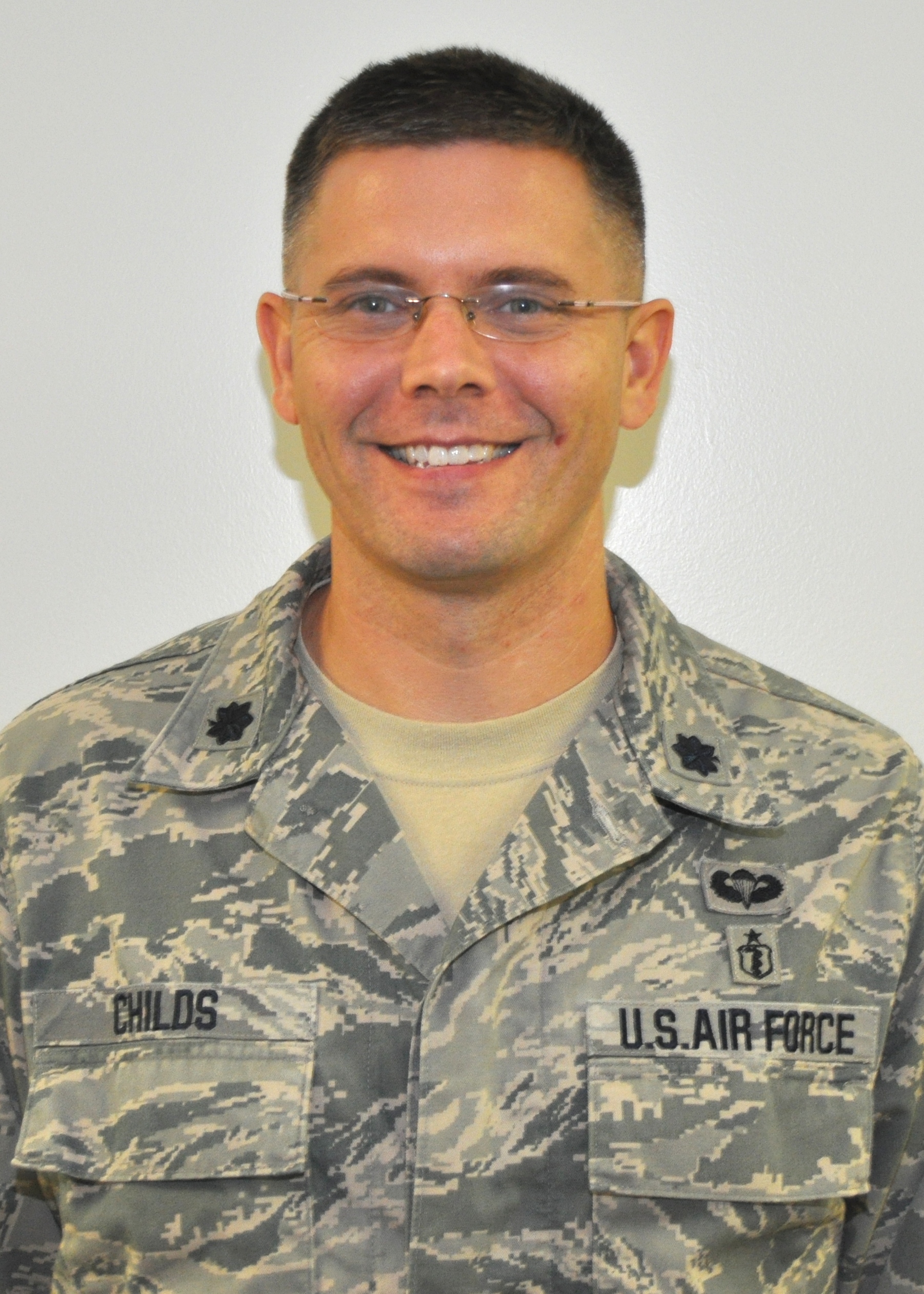 Keesler medic awarded grant to study low back pain therapy > Keesler