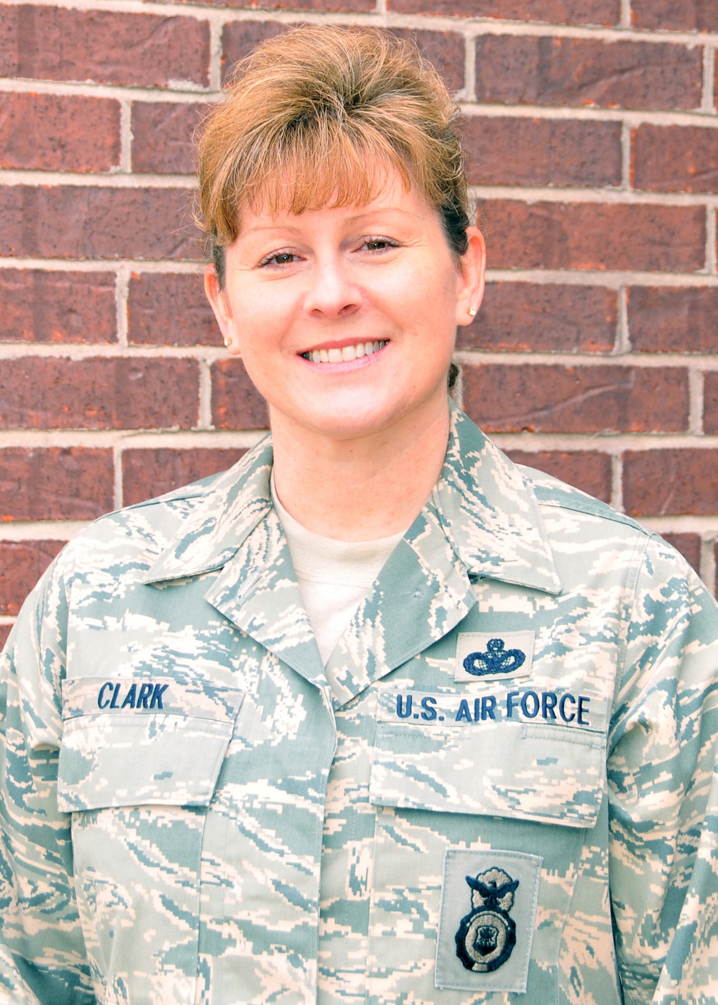 Chief Master Sgt. Laura Clark of the 131st Bomb Wing, Missouri Air National Guard, at Lambert Field and Whiteman AFB, assumes the role of state command chief master sergeant for the Missouri National Guard.  Clark, the Missouri National Guard's first female state command chief, resides in O'Fallon, MO
(Photo by Senior Master Sgt, Mary-Dale Amison)