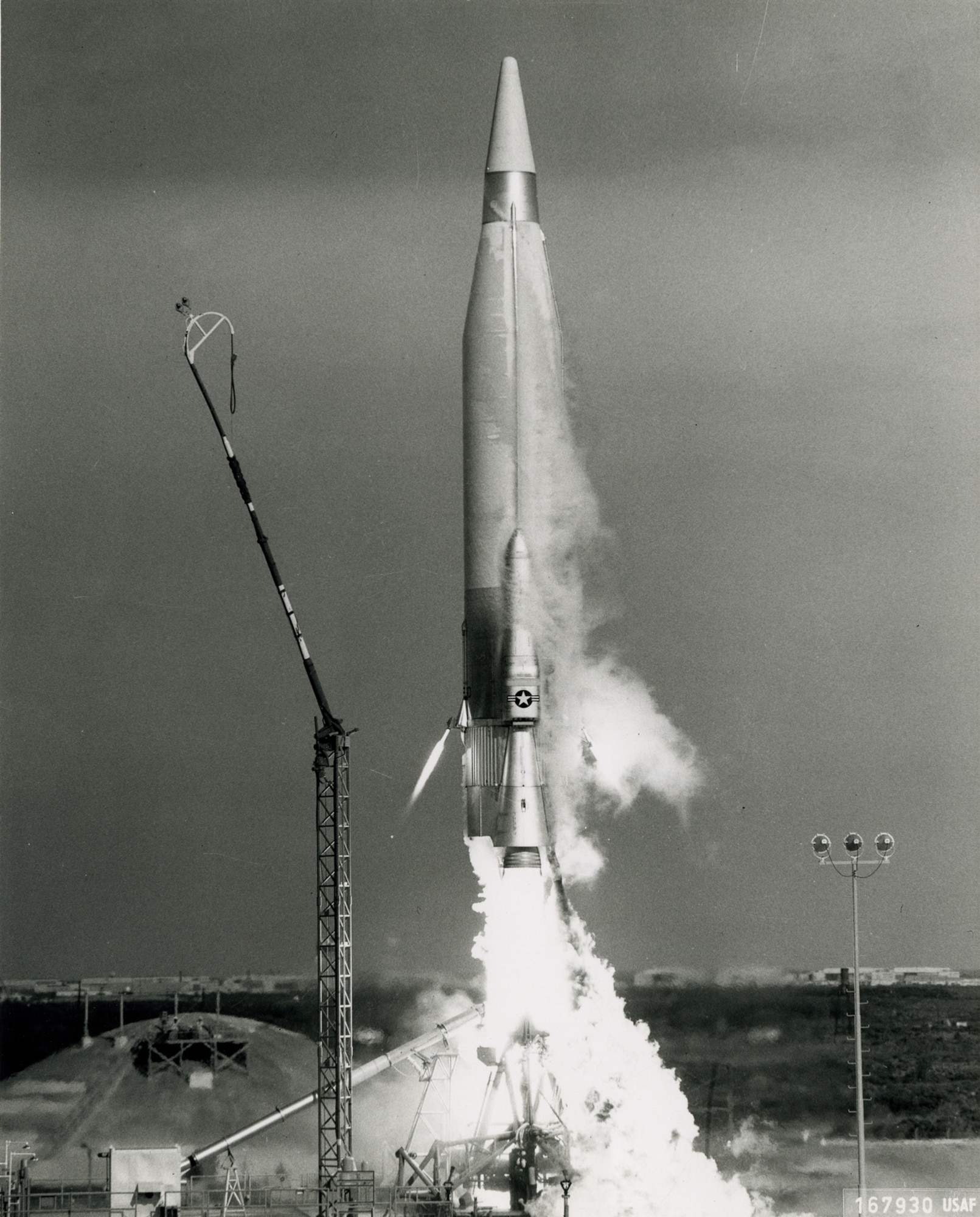 Liquid-fueled Atlas rocket lifts off. (U.S. Air Force photo)