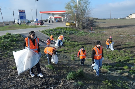 Members from Joint Base San Antonio-Randolph participate in the Adopt a Highway program, Feb. 11. The Randolph First Sergeants Council and the Taj Mahal Chapter 1075, Air Force Sergeants Association sponsor the program.
(U.S. Air Force photo/Joel Martinez)