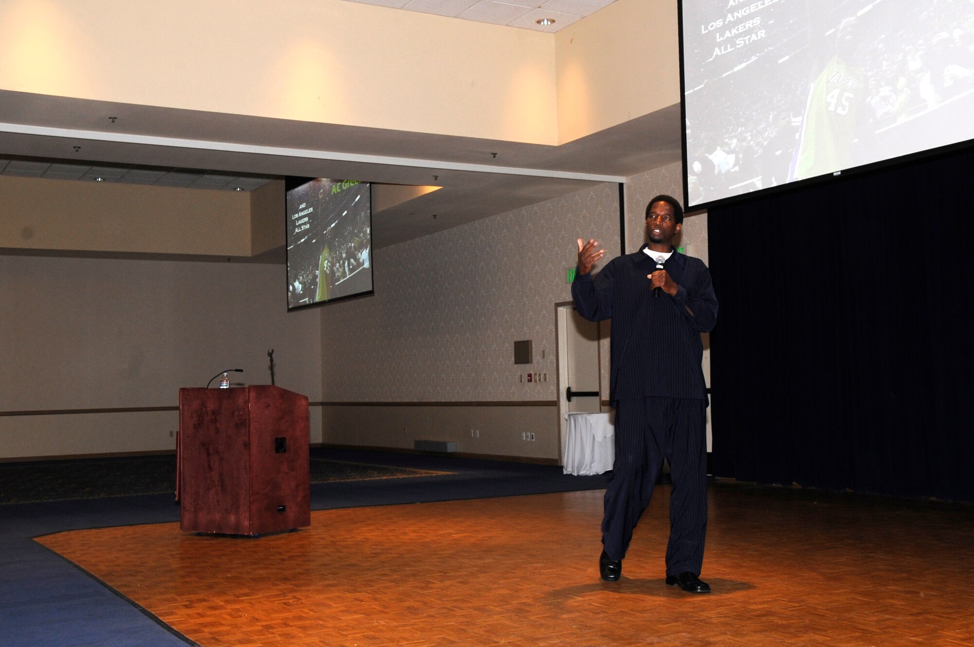 VANDENBERG AIR FORCE BASE, Calif. – A.C. Green, a motivational speaker and retired National Basketball Association player, speaks to the Vandenberg community at the Pacific Coast Club here Monday, Feb. 13, 2012. Green spoke about the importance of teamwork, values and having endurance to accomplish goals. (U.S. Air Force photo/Tech. Sgt. Scottie T. McCord) 