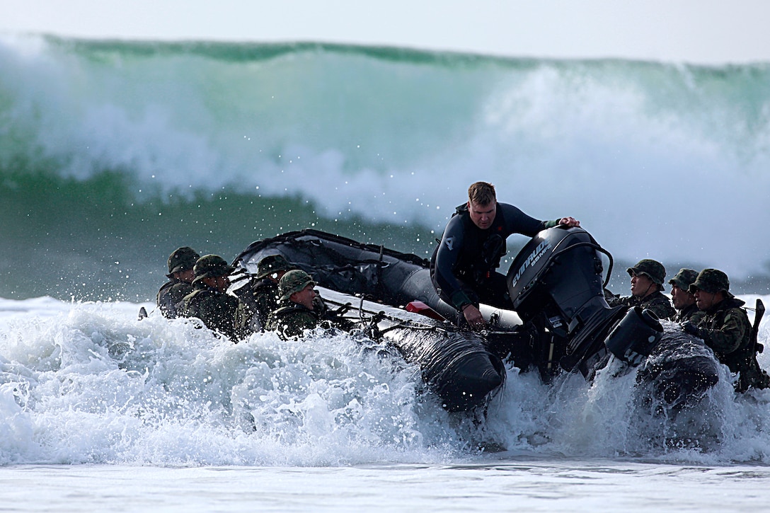 Japanese Soldiers with the Western Army Infantry Regiment, Japanese Ground Self Defense Force conduct amphibious training at Naval Amphibious Base Coronado, Jan. 22. The JGSDF is here to participate in Exercise Iron Fist with the 15th Marine Expeditionary Unit. By improving military readiness and interoperability, Iron Fist promotes partnership between the two nations and provides them the opportunity to exchange knowledge and learn from each other, as well as establish personal and professional relationships.