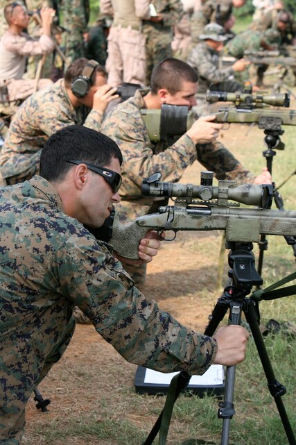 Multination training for snipers > United States Marine