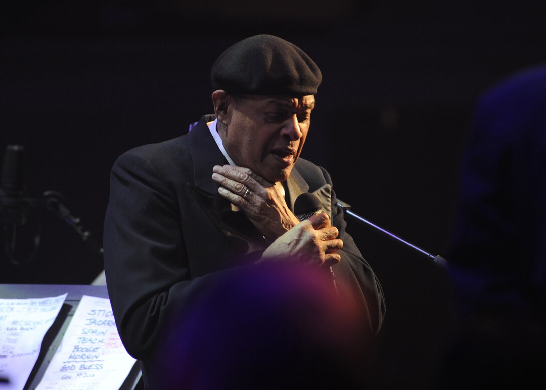 The United States Air Force Band and Al Jarreau perform during the USAF Band’s guest artist series, at the Daughters of the American Revolution Constitution Hall, Washington, D.C.  Feb. 12. The USAF Band had the honor of playing with vocal legend and seven time Grammy award winner Al Jerreau. The band’s guest artist series began in 1966 and has evolved to feature entertainers of national and international renown. Ensembles have shared the stage with more than 300 prominent artists, including, Wynonna, Al Jerreau, Patti LaBelle, Michael Feinstein, and the Canadian Brass. Through these performances, not only is the love of music shared, but also the love of country, as these artist take great pride in their association with this outstanding military organization.( U.S. Air Force photo\Staff Sgt. Matt Coleman-Foster)