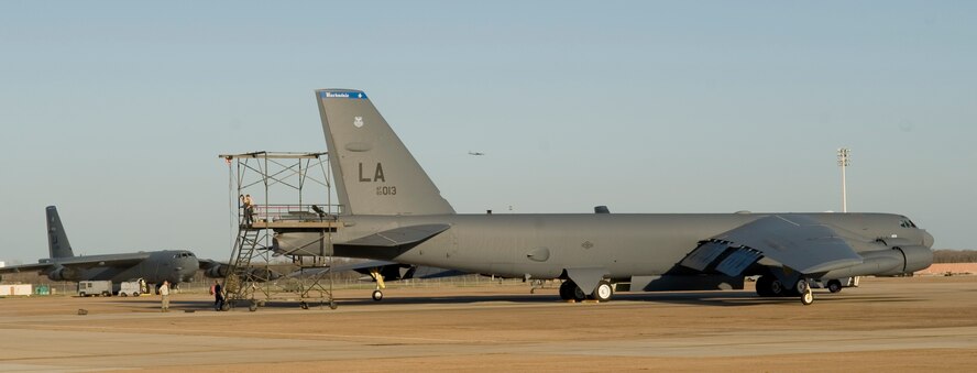 Airmen from the 20th Aircraft Maintenance Unit prepare to load a drogue chute onto a B-52H Stratofortress on Barksdale Air Force Base, La., Feb. 22. When an aircraft lands, two different parachutes are deployed. The smaller one creates enough force to pull out the much larger parachute which slows the aircraft down. (U.S. Air Force photo/Airman 1st Class Benjamin Gonsier)(RELEASED)