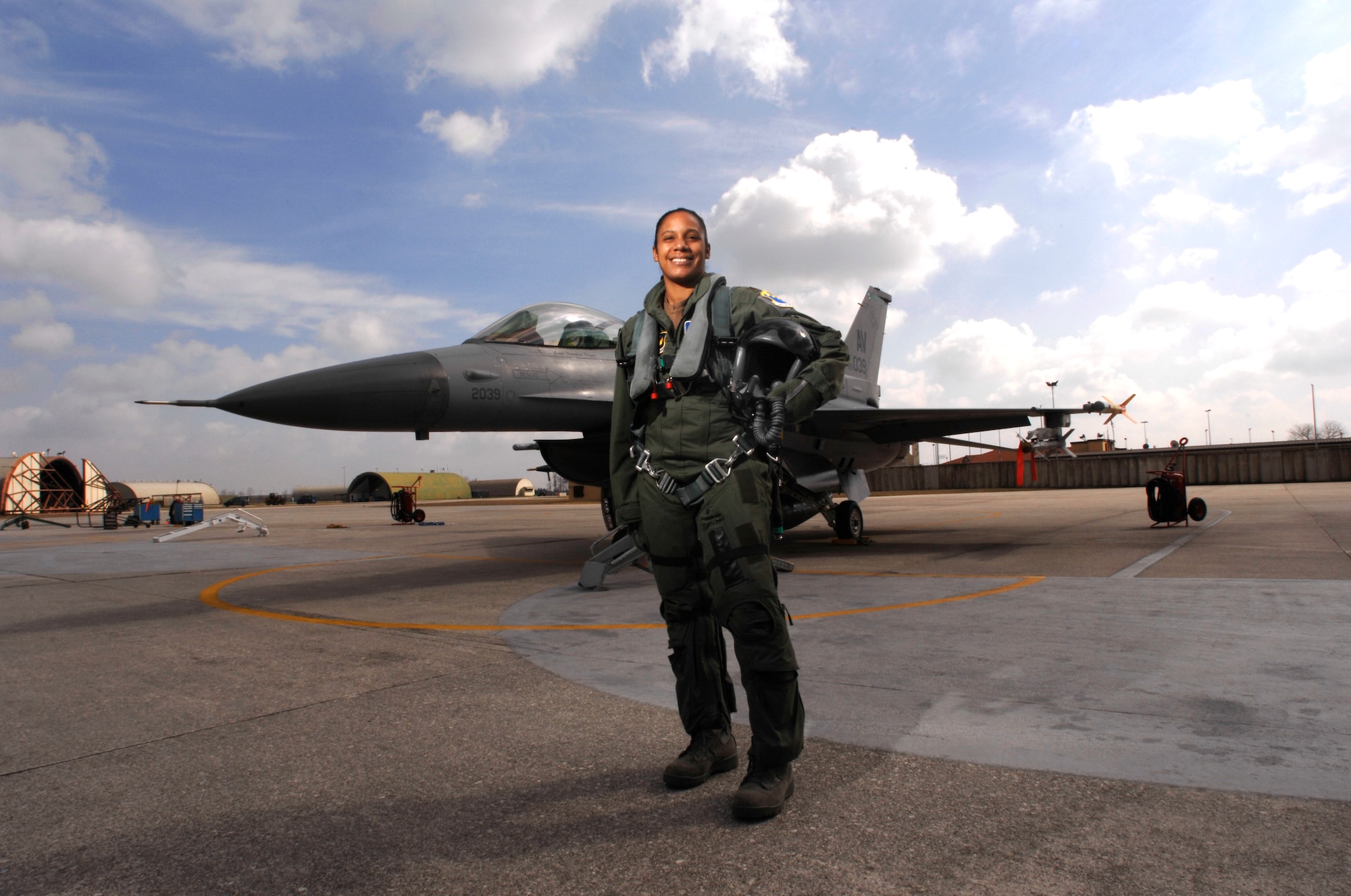 Maj. Shawna Kimbrell, first Air Force black female fighter pilot