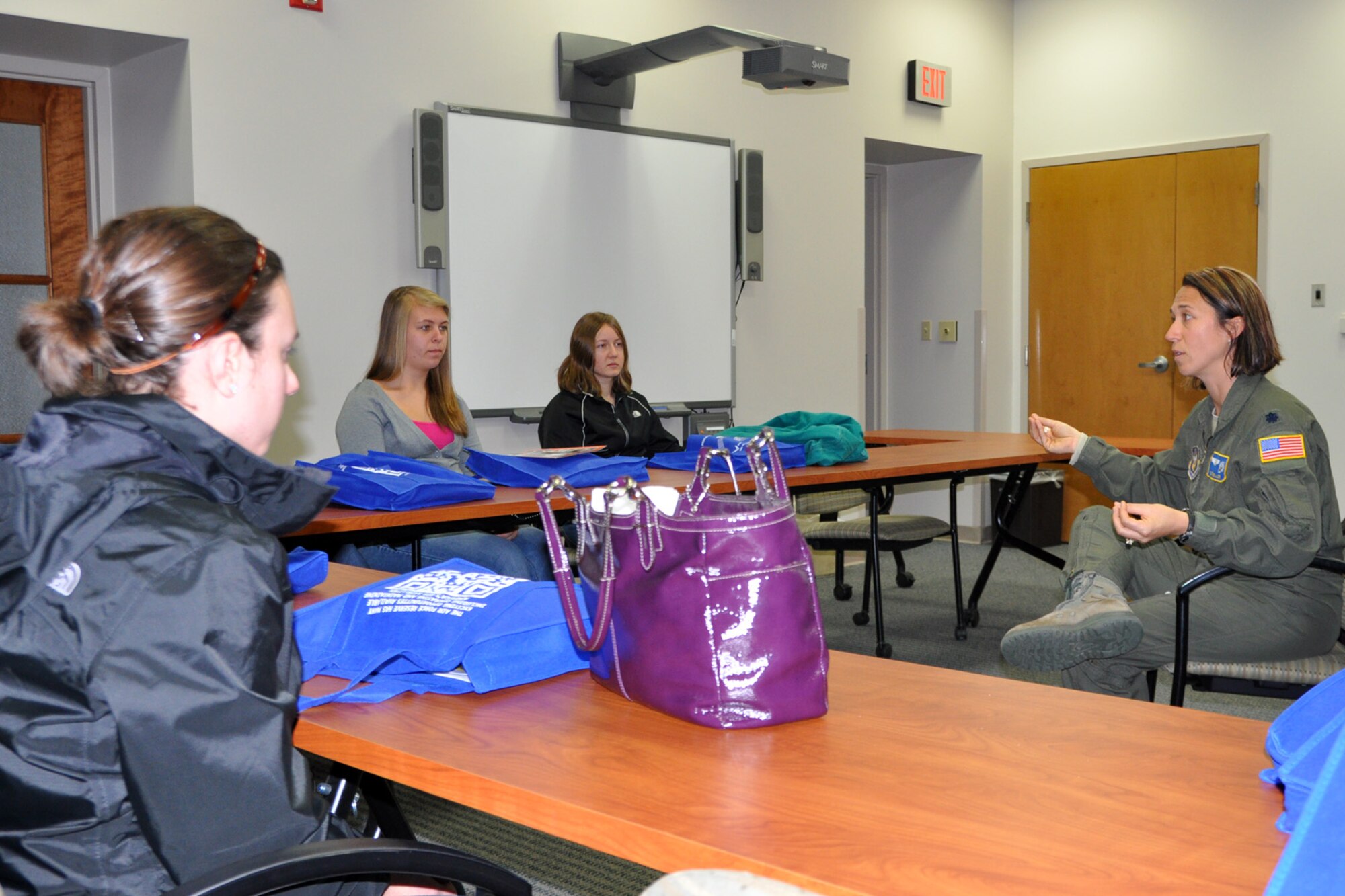 YOUNGSTOWN AIR RESERVE STATION, Ohio – Air Force Reserve Lt. Col. Cathy Miller, a C-130 Hercules pilot assigned to the 910th Airlift Wing’s 757th Airlift Squadron, talks with members from the nearby Kent State University chapter of the Women in Aviation (WIA) group here, Feb. 24, 2012. Miller spoke with the students, who are pursuing various degrees in the field of aviation, as part of the group’s visit to YARS and the adjacent Youngstown-Warren Regional Airport. U.S. Air Force photo by Master Sgt. Bob Barko Jr.
