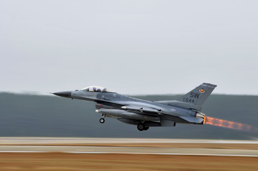 A U.S. Air Force 55th Fighter Squadron F-16 Fighting Falcon takes off from Shaw Air Force Base S.C. Jan. 10, 2012. Twelve F-16 aircraft and approximately 250 Airmen deployed to Kunsan Air Base, South Korea for a three-month deployment. The Airmen were activated as the 55th Expeditionary Fighter Squadron. (U.S. Air Force photo by Senior Airman Kenny Holston/Released)