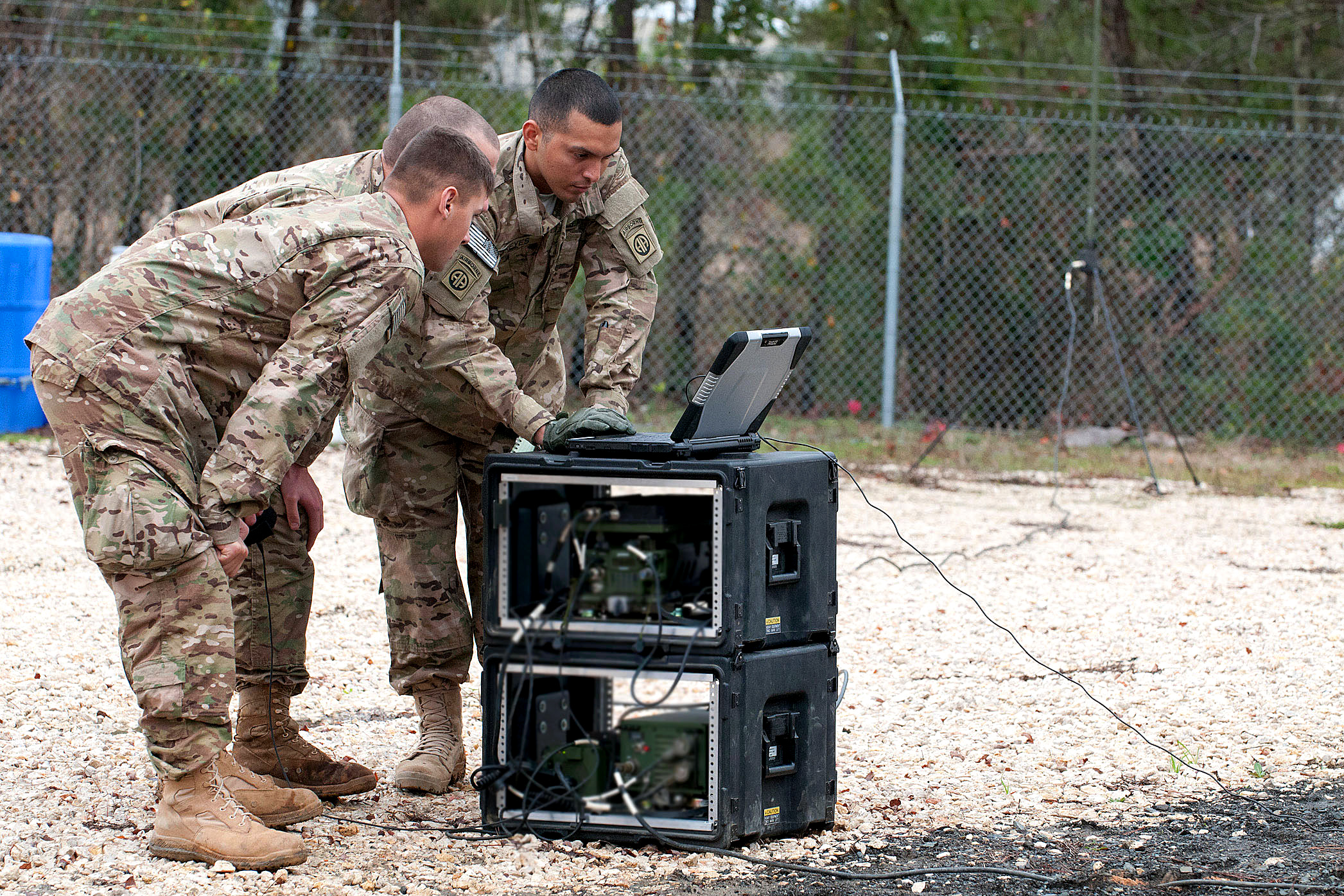 Paratroopers learn to operate an an prc 117g wideband tactical radio