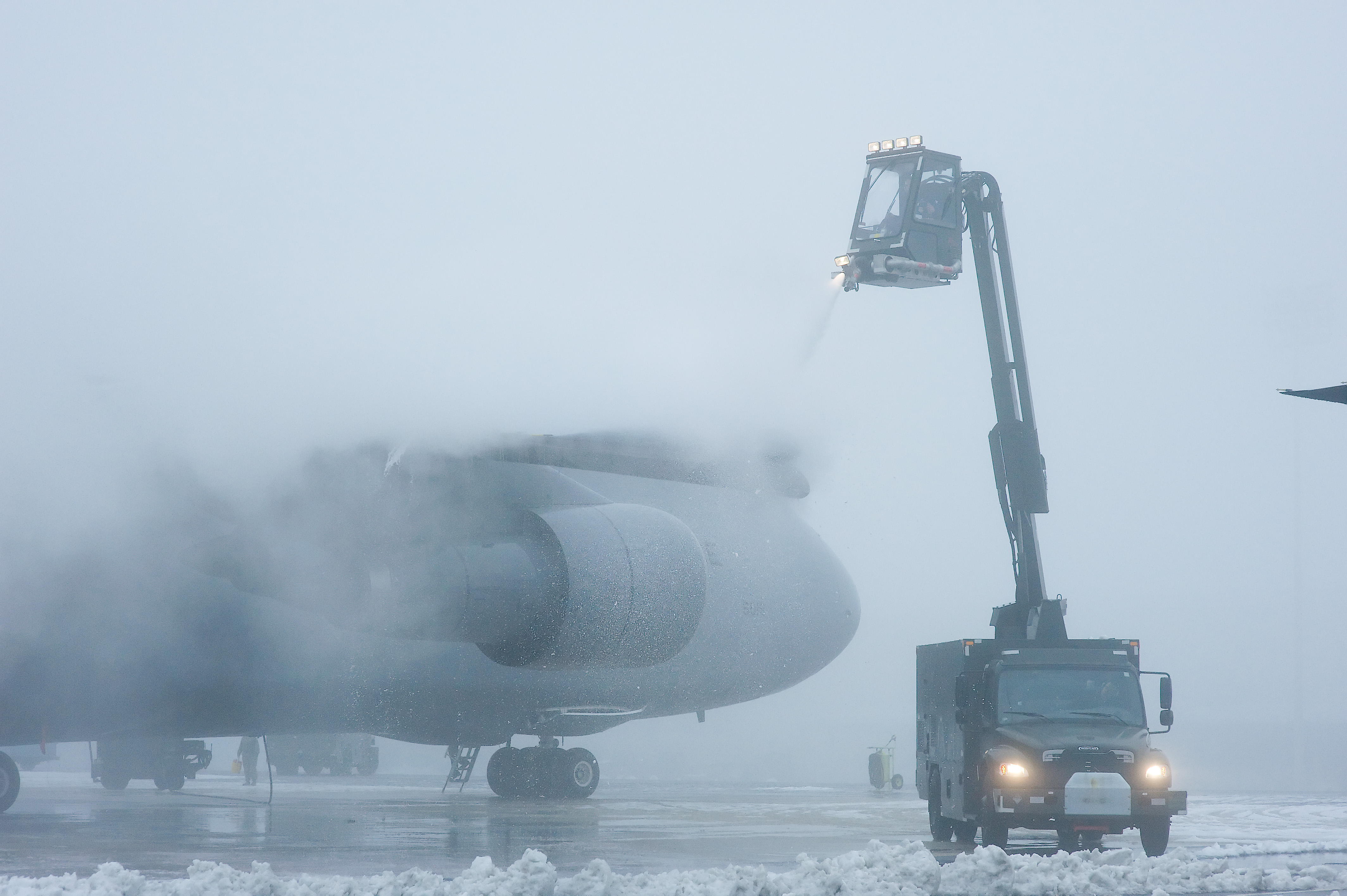 Dover’s dedicated deicers > Dover Air Force Base > Display