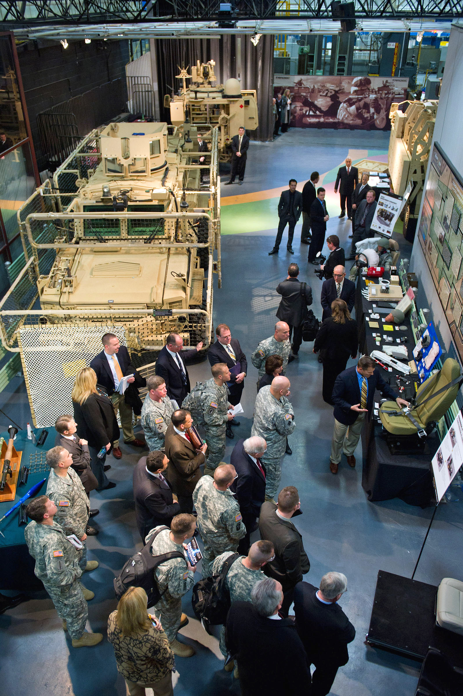 Army Chief of Staff Gen. Raymond T. Odierno tours the U.S. Army Tank