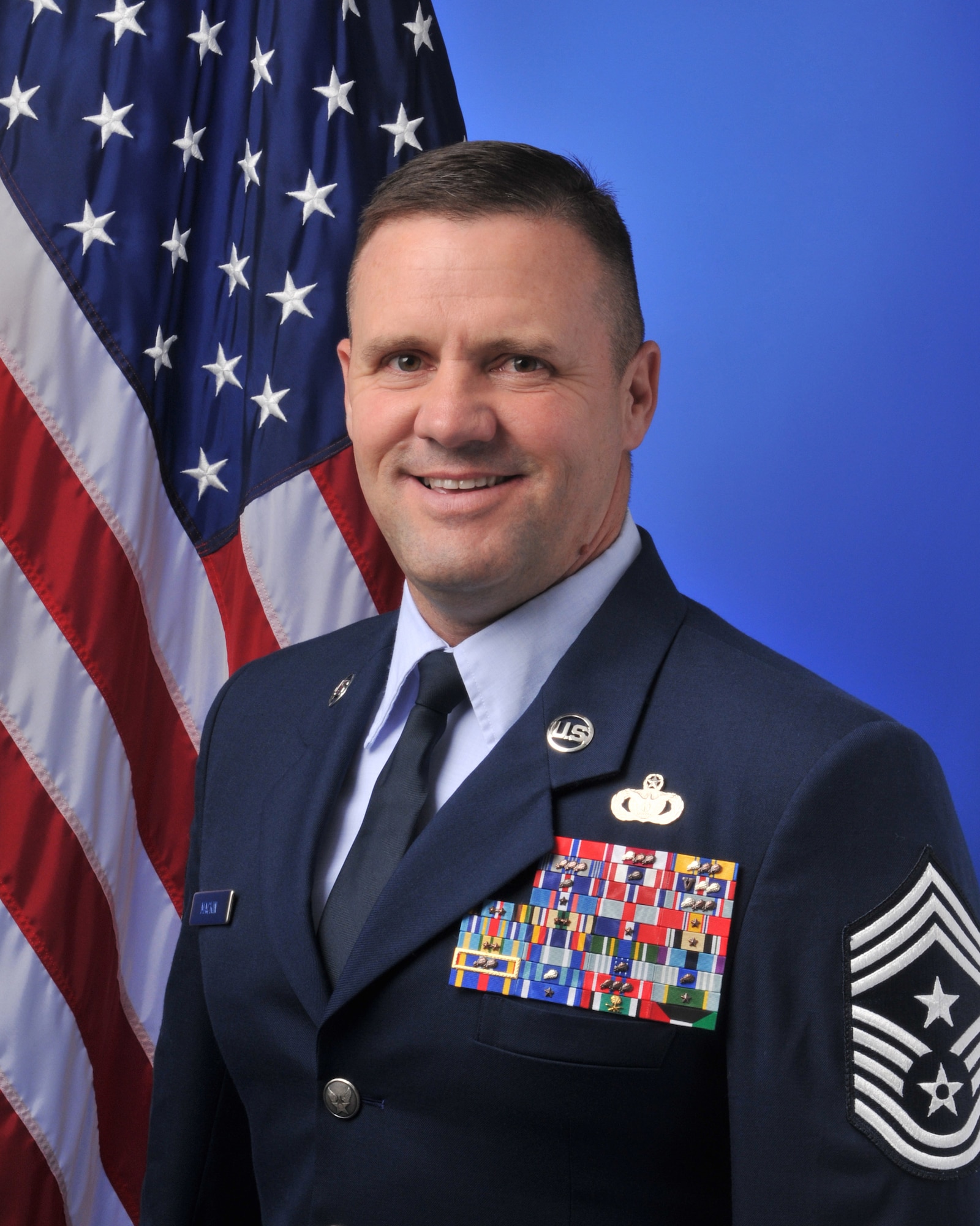 2nd AF CCC--Chief Master Sgt. Oscar “Deno” Mackin is 2nd Air Force’s new command chief.  Mackin comes to Keesler via the 51st Fighter Wing at Osan Air Base, Republic of Korea.  (U.S. Air Force photo)
