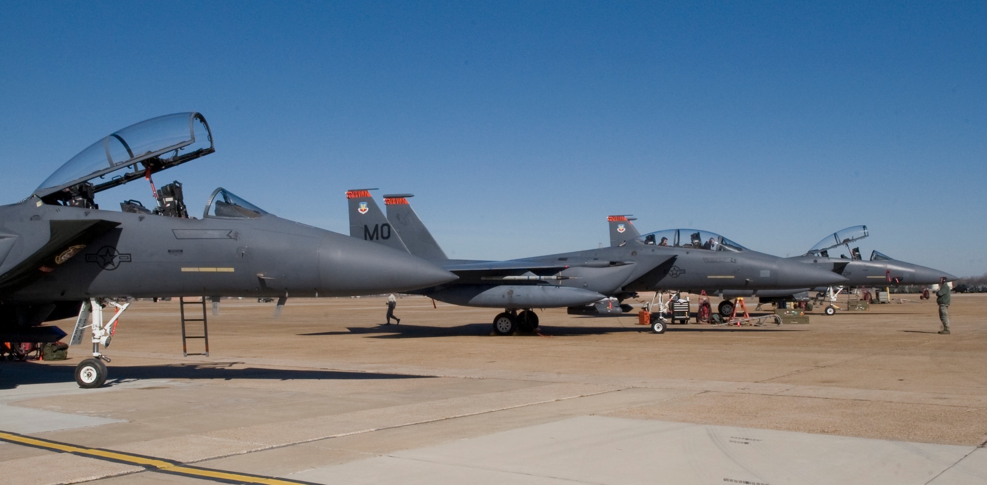 Three F-15E Strike Eagles assigned to the 391st Fighter Squadron from Mountain Home Air Force Base, Idaho, are lined up on the flight line of Barksdale Air Force Base, La., Jan. 18. One of the aircraft's primary roles is to give close air support to coalition forces. The F-15 has seen action in the Gulf War and Libya. (U.S. Air Force photo/Airman 1st Class Benjamin Gonsier)(RELEASED)
