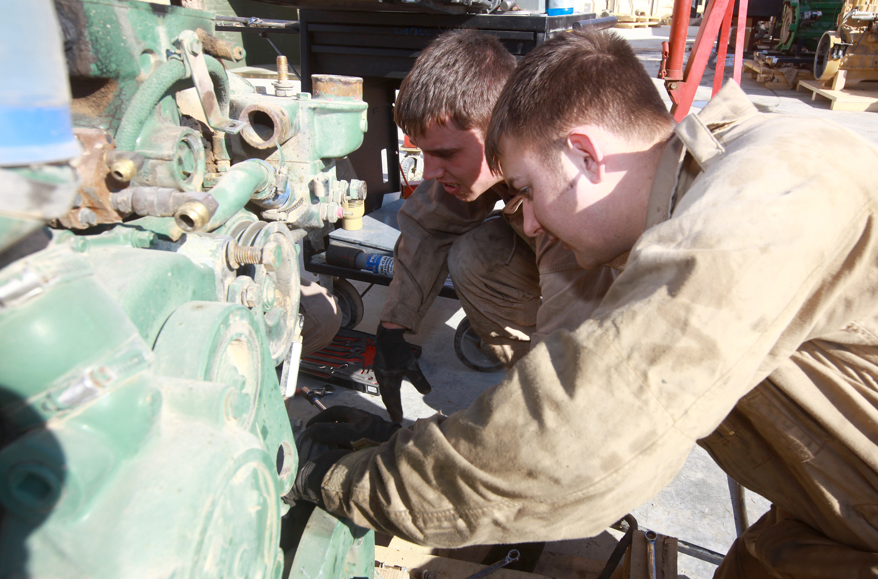 UK troops fall in with MSB Marines during exchange program > United ...