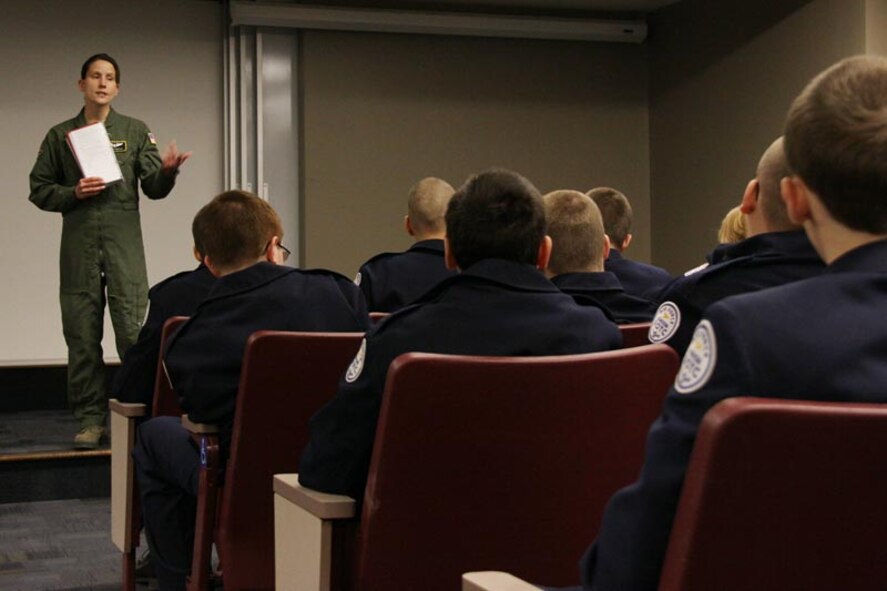 Senior Airman Amy Mattia, loadmaster at the 758th Airlift Squadron,
instructs loading procedures to Junior Reserve Officer Training Candidates, Jan. 20, 2011.The unit also offered the 50 cadets an opportunity to fly with them
during an orientation flight aboard a  C-130 aircraft.  This flight gave the
cadets a  broader perspective of the 911th's flying mission, and gave them a
brief familiarization of the aircraft itself. ( U.S. Air Force photo by Tech.
Sgt. Ralph Van Houtem/ Released)
