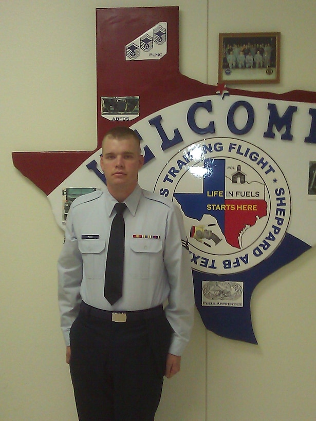 364th Training Squadron graduate Airman 1st Class Anthony Wood completed the Fuels Apprentice Course with a score of 100 percent, earning the Ace Award, at Sheppard Air Force Base, Texas, Jan. 26, 2012. The course consists of 4 blocks of instruction and is 31 academic days in length. The course provides training in the skills and knowledge necessary to perform tasks related to the receipt, storage, issue, and quality control of petroleum and cryogenic products. Airman Wood will become a member of the 100th Logistics Readiness Squadron, RAF Mildenhall, United Kingdom. (U.S. Air Force photo courtesy)