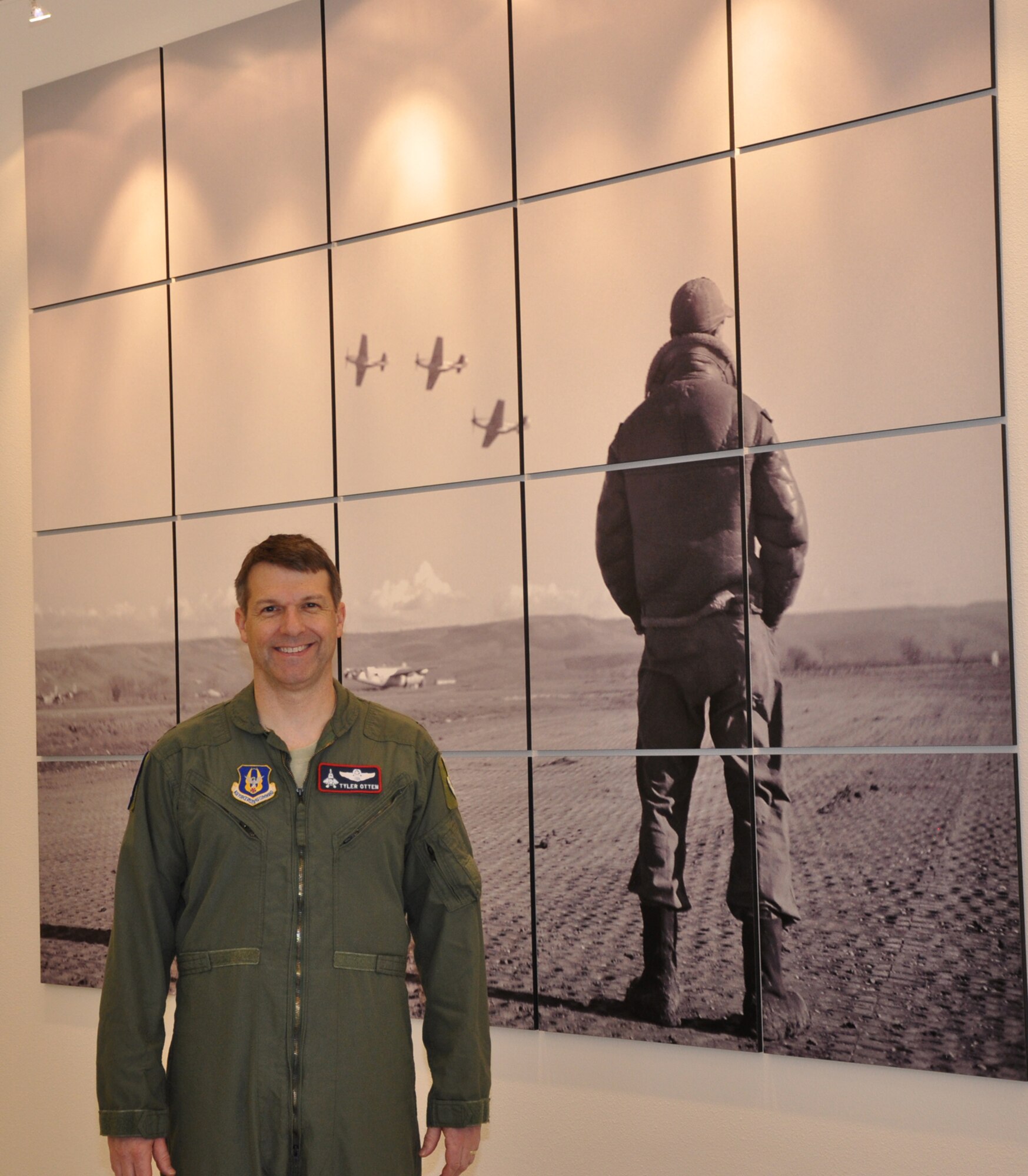 The 477th FG welcomed Lt. Col. Tyler Otten as the groups new deputy commander Jan. 10. Otten comes to JBER from Hill AFB, Utah where he was flying F-16s as a Reservist. (U.S. Air Force photo/Capt. Ashley Conner) 