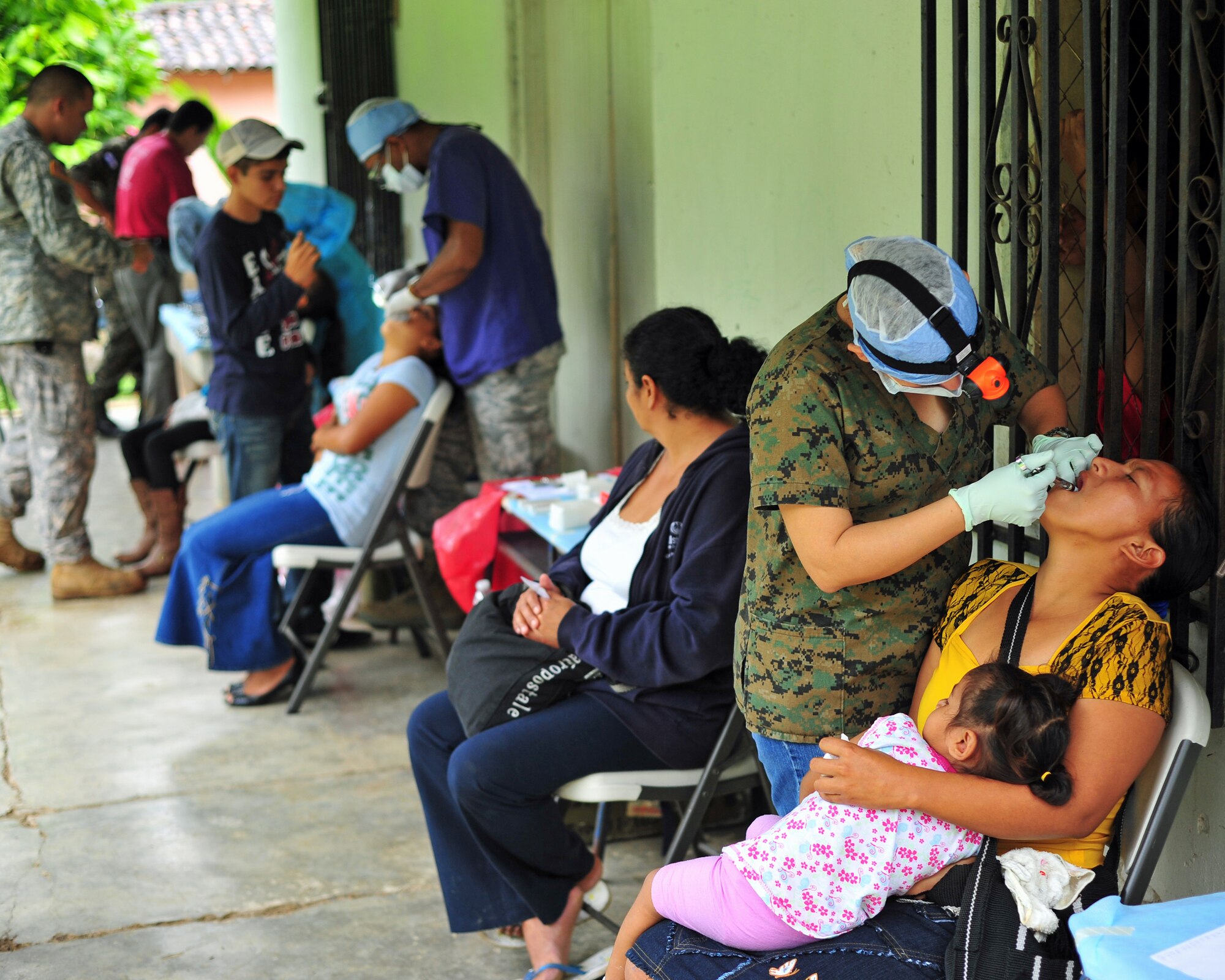 OLANCHO, Honduras - The Joint Medical Readiness Training Exercise provided dental care to more than 100 patients during the first two days of the MEDRETE and more than 85 patients Jan. 31 here. MEDRETES enhance the medical readiness training of U.S. forces as well as provide sustained health benefits to the population. (Air Force photo/Staff Sgt. Bryan Franks) 
