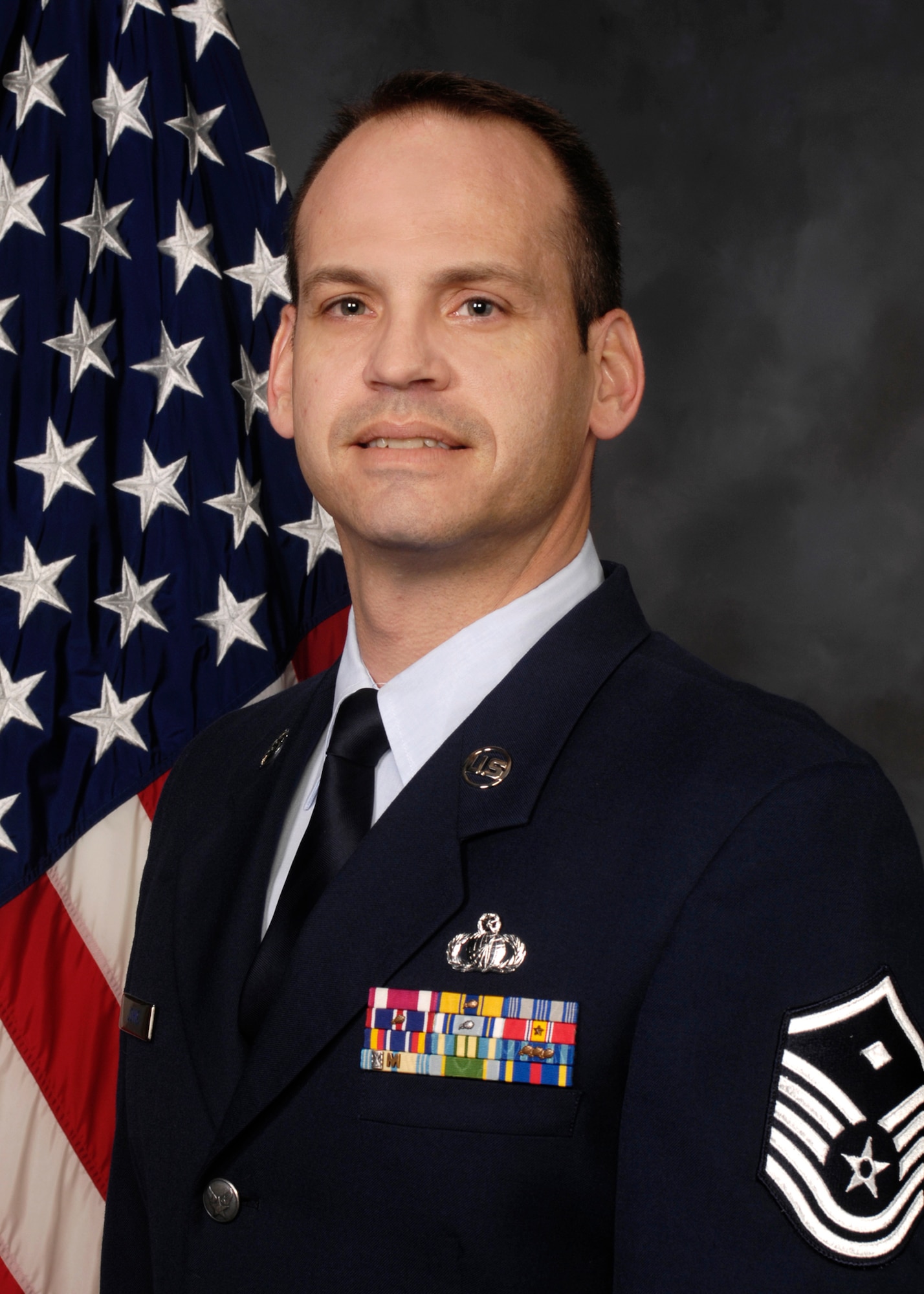 WRIGHT-PATTERSON AIR FORCE BASE, Ohio – Master Sgt. Anthony Johns, 445th Operations Support Squadron first sergeant, is the 2011 Air Force Sergeants Association Kittyhawk Chapter 751 Reserve Member of the Year. He was presented with this award at the AFSA annual awards banquet Jan. 21