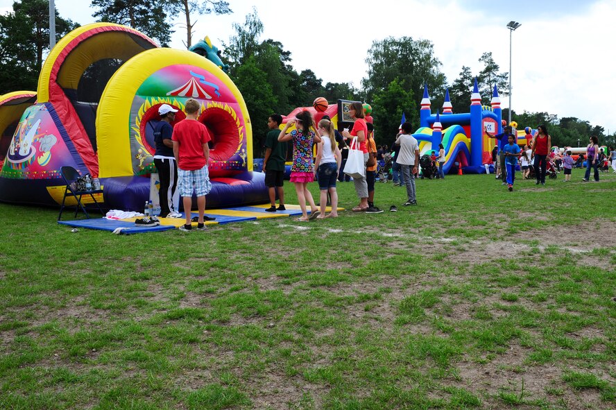 The 86th Force Support Squadron’s annual Kaiserslautern Military Community Independence Day celebration, “The Rockin’ 4th,” was celebrated at the Enlisted Club on Ramstein Air Base, Germany, July 4, 2012. The festivities included live music, children’s activities, carnival rides, food specialties, a Ferris wheel, bumper cars and a fireworks display at dusk. 