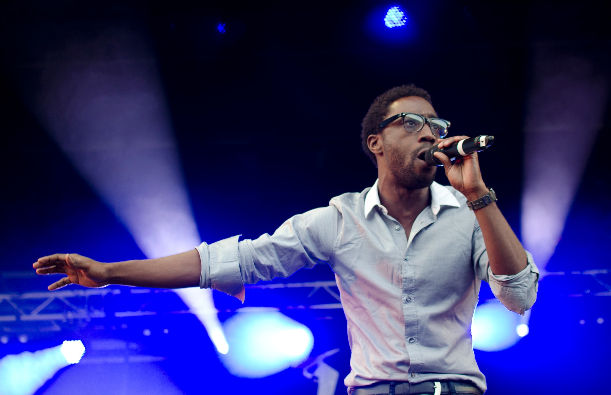 ROYAL AIR FORCE FELTWELL, England - Aaron Marcellus, Idols World Tour performer, sings during the Independence Day celebration here July 4, 2012. The Idols World Tour was brought to RAF Feltwell by Armed Forces Entertainment. Approximately 30,000 people attended the Independence Day celebration. (U.S. Air Force photo by Staff Sgt. Stephen Linch)
