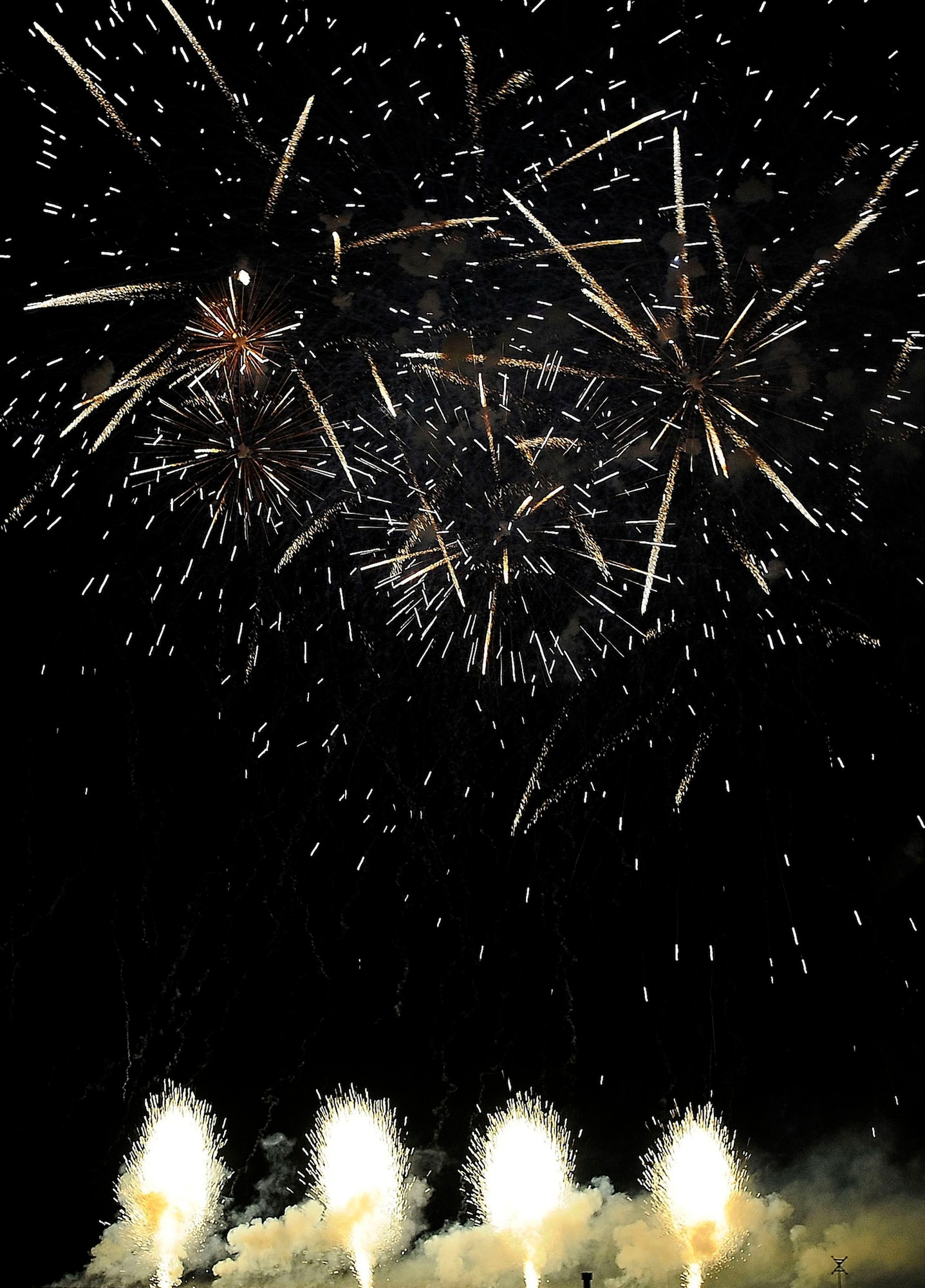 ROYAL AIR FORCE FELTWELL, England - Fireworks light the sky during the Independence Day celebration here July 4, 2012. Approximately 30,000 people came together to celebrate America's Independence Day. Attendees enjoyed a variety of food, played games, witnessed aerial displays, rode carnival rides and watched fireworks. (U.S. Air Force by Senior Airman Connor Estes)