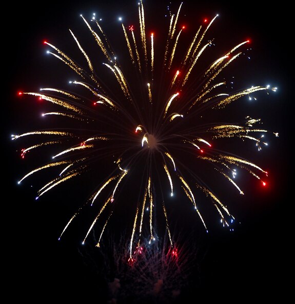 Fireworks light up the sky at Osan Air Base, Republic of Korea, July 4, 2012, to celebrate America’s independence. Korean bands performed and prizes were won as Team Osan celebrated the event. The United States celebrated its 236th birthday. (U.S. Air Force photo/Staff Sgt. Stefanie Torres)