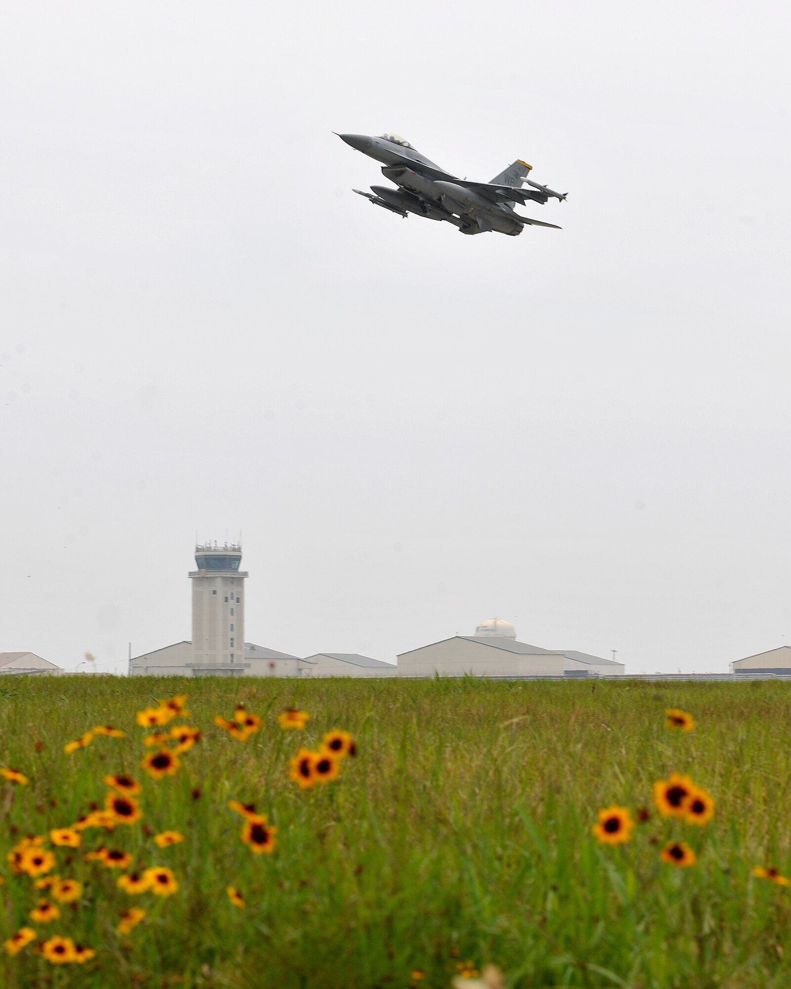 An F-16 takes off from Kunsan Air Base, Republic of Korea during exercise Beverly Midnight 12-03, July 9, 2012. The exercise tests the base’s deployment and operational readiness and is the first since the base unit compliance inspection. (U.S. Air Force photo/Staff Sgt. Jonathan Fowler) 