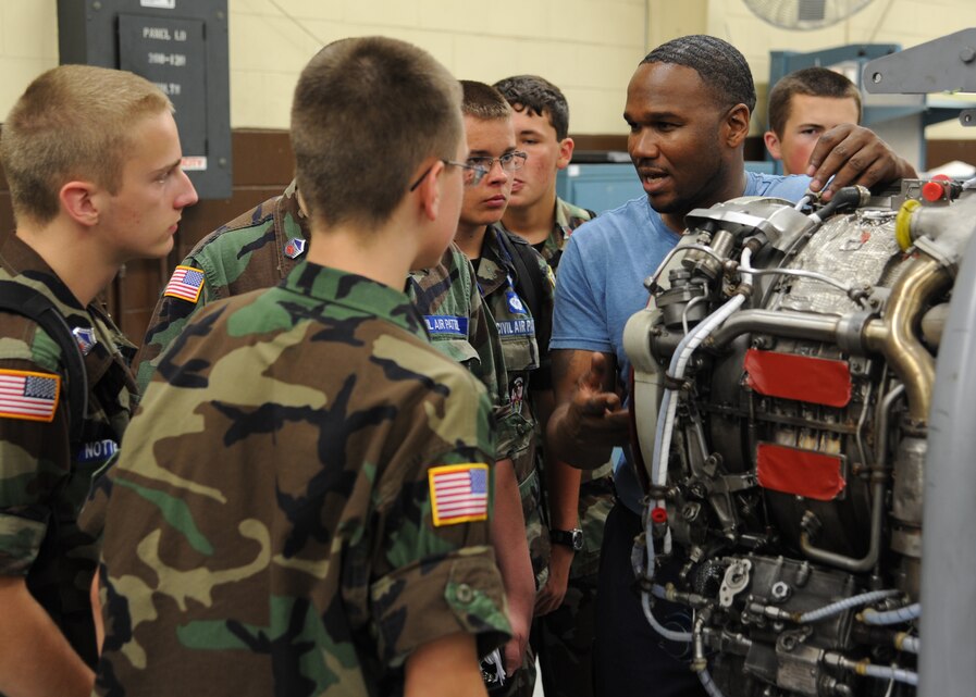 cap-cadets-catch-glimpse-of-pilot-training-united-states-marine-corps