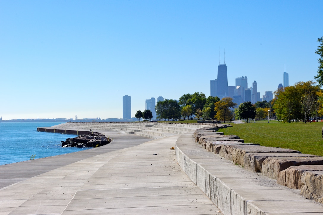 A ribbon cutting ceremony was held on October 7th, 2010 to celebrate the completion of the Chicago Shoreline Diversey Revetment Project.
Before work on the project began in 2003, the limestone protection barriers along the shoreline were crumbling and unsafe for pedestrians.