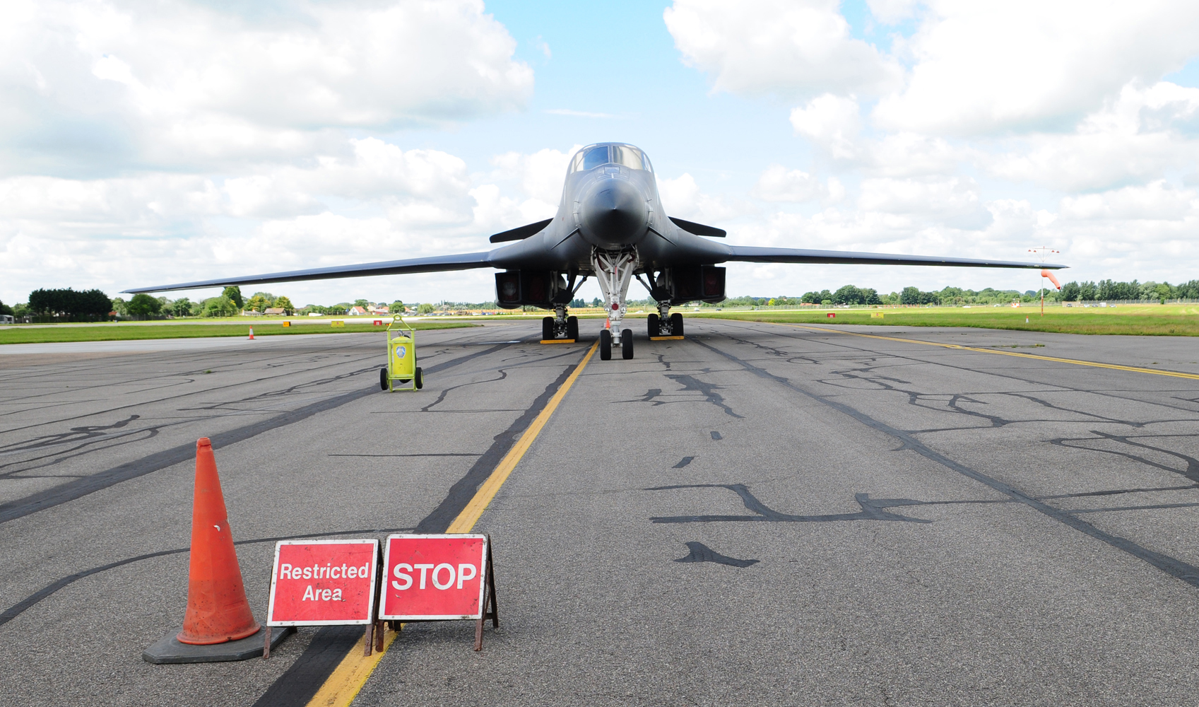 B1B lands at RAF Mildenhall > Royal Air Force Mildenhall > RAF