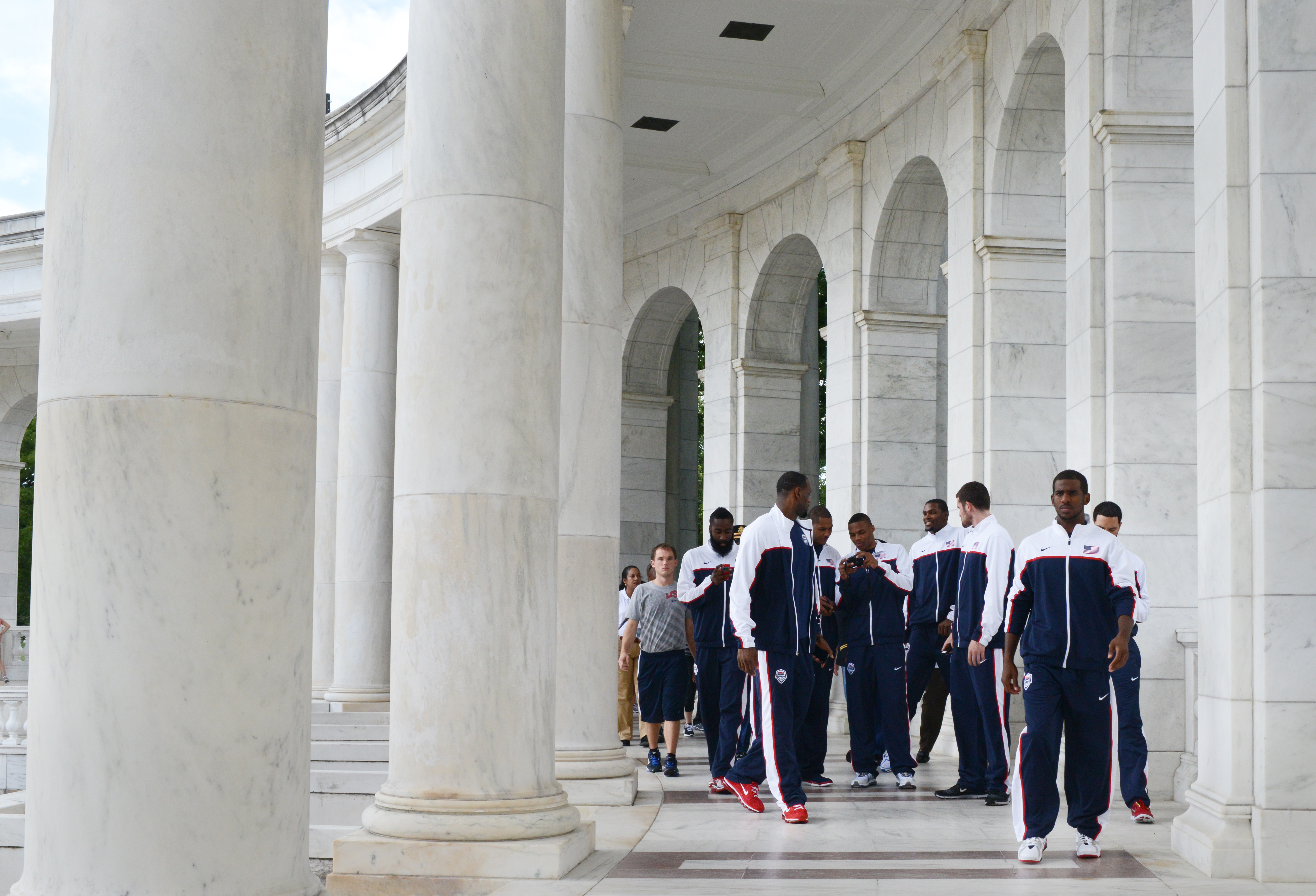 The Usa Olympic Men S Basketball Team Arrives For A Tour At Arlington National Cemetery Arlington Va