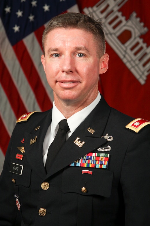 Lt. Col. Robert Haupt bio photo (U.S. Army photo/Patrick Bloogood)