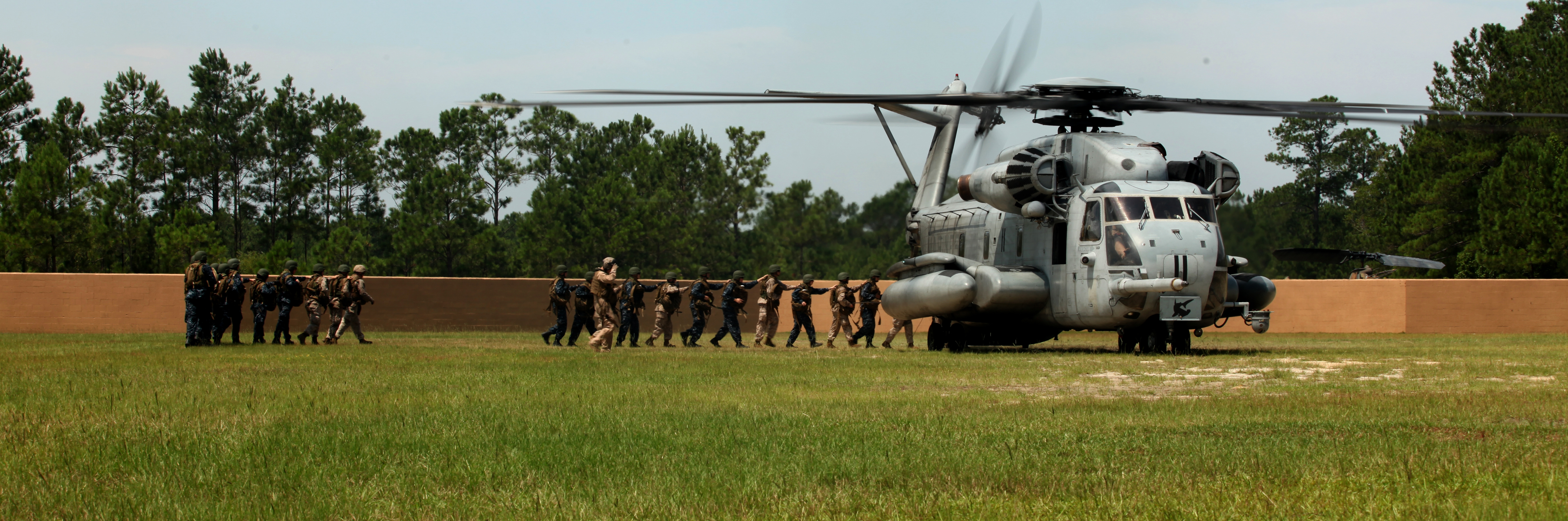 Midshipmen undergo Marine Week aboard MCB Camp Lejeune > Marine Corps ...