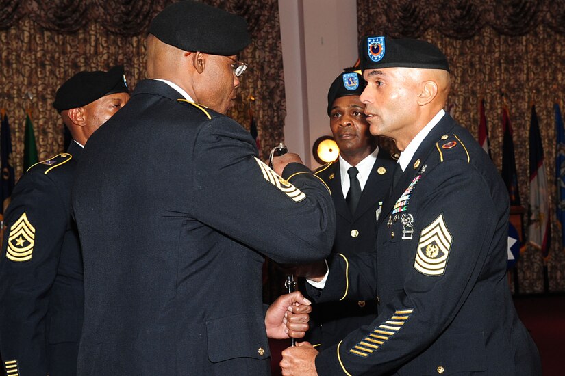 93rd Signal Brigade hosts change of responsibility ceremony > Joint ...