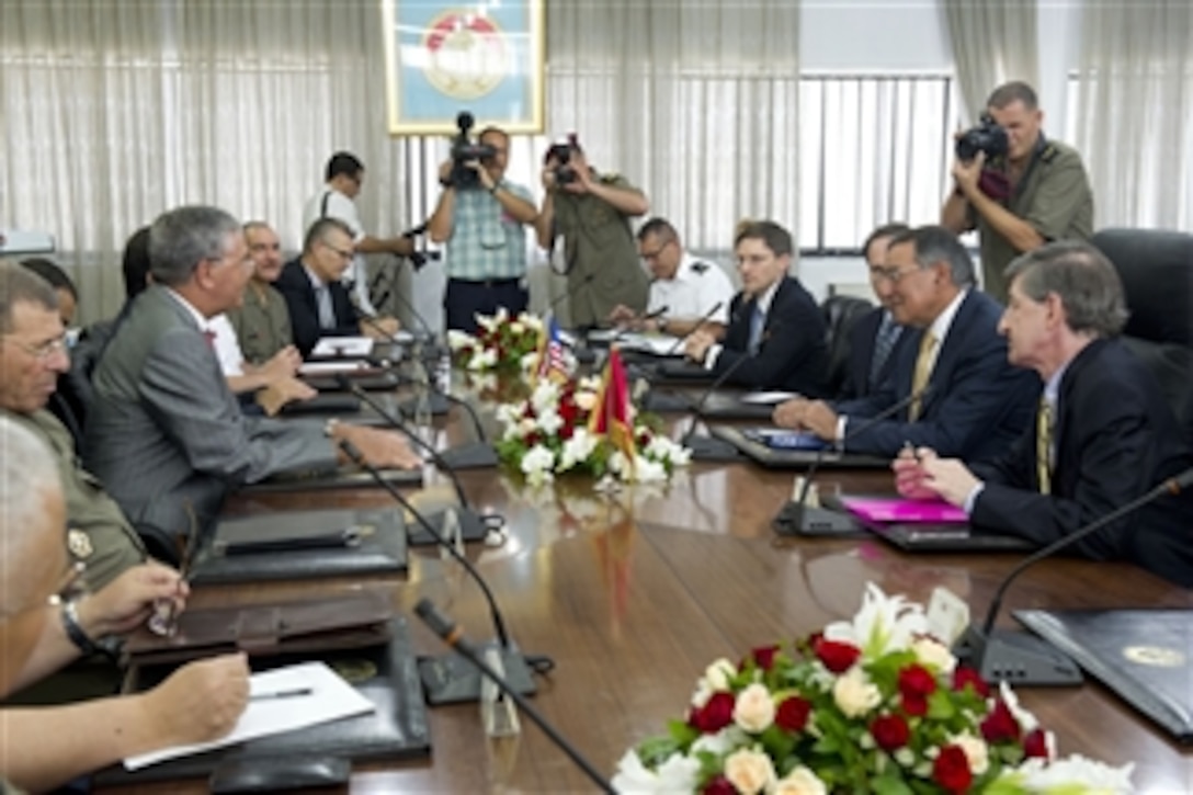 Secretary of Defense Leon E. Panetta, second from right, meets with Tunisian Minister of National Defense Abdelkrim Zbidi, second from left, in Tunis, Tunisia, on July 29, 2012.  Panetta is on a 5-day trip to the region, stopping in Tunisia, Egypt, Israel and Jordan to meet with senior leaders and counterparts.  