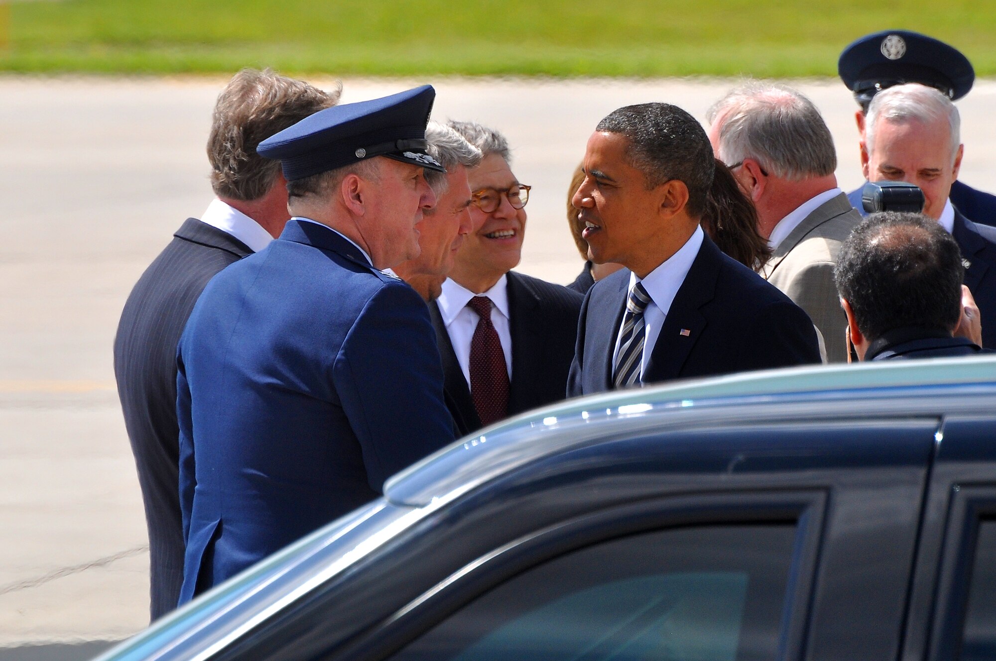 Col.Darrell G Young commander 934th Airlift Wing greets Predident Barack Obama upon his arrival at the Minneapolis-Saint Paul Internation Airport Air Reserve Station, Minn.(U.S. Air Force Photo/Tech. Sgt Bob Sommer)