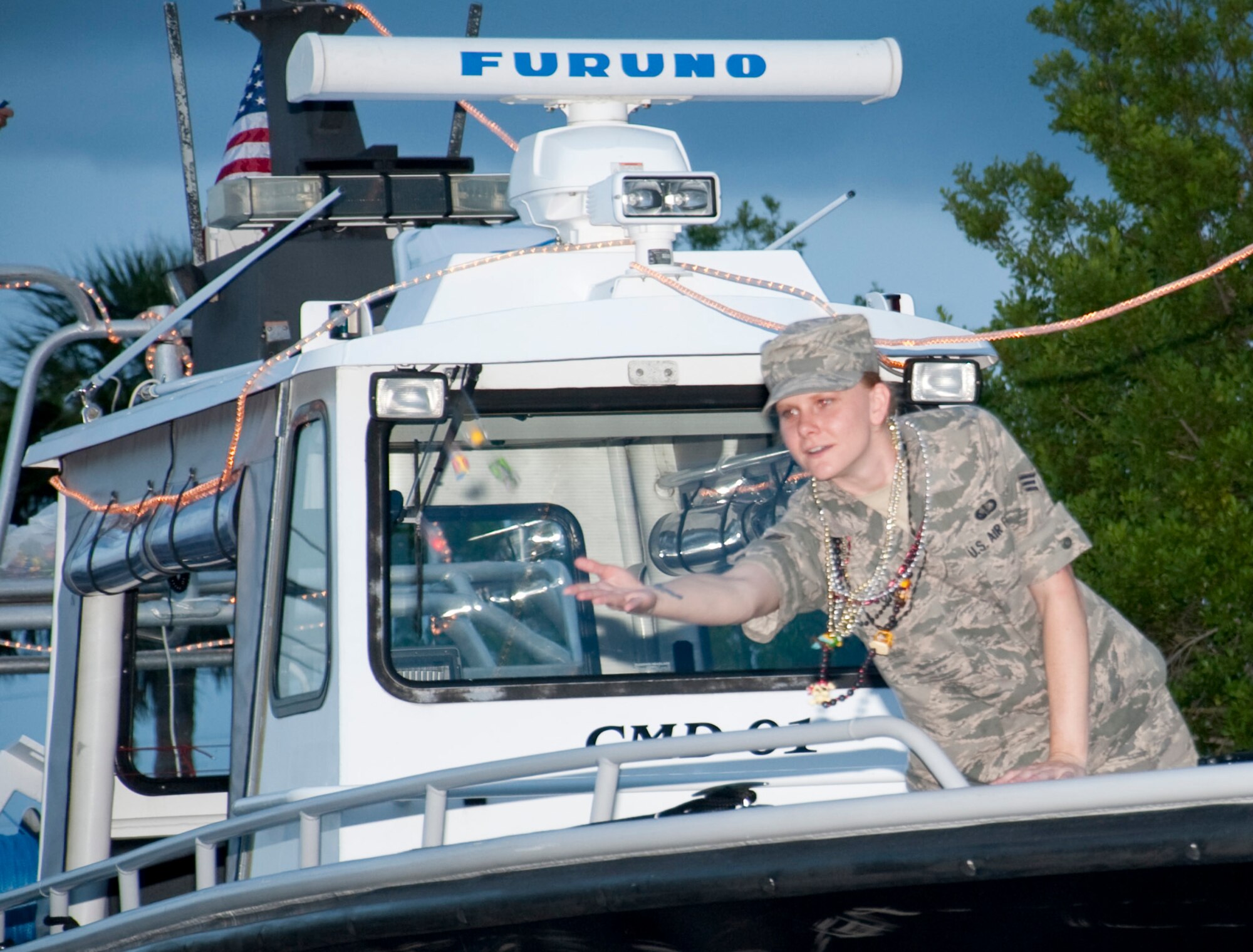 Airmen live it up at Billy Bowlegs Parade > Hurlburt Field > Article