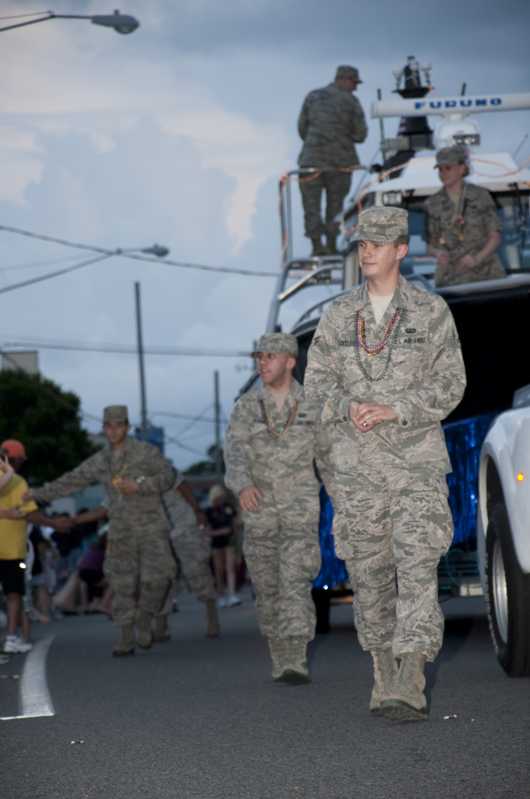 Airmen live it up at Billy Bowlegs Parade > Hurlburt Field > Article