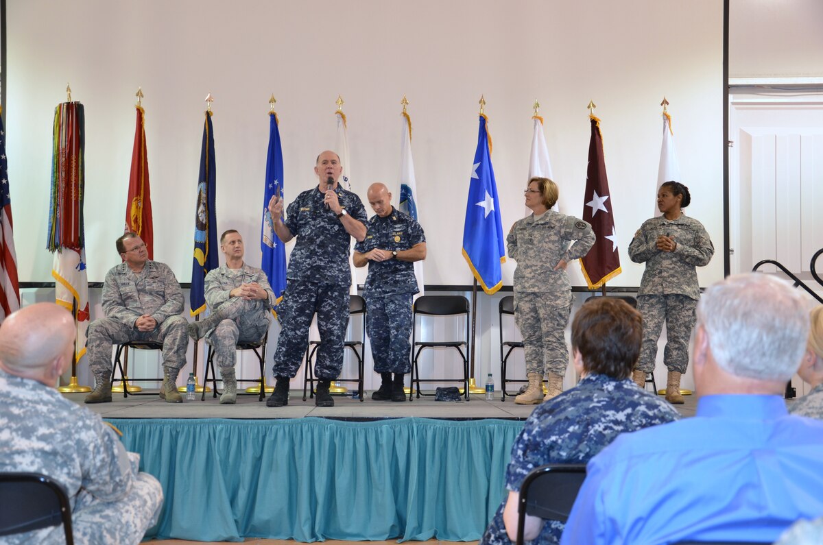 FORT SAM HOUSTON, TX (May 30, 2012) Instructors and staff of the Medical Education & Training Campus (METC) were given the opportunity of a lifetimewhen Lt. Gen. Charles Green, surgeon general of the Air Force; Vice Adm. Matthew Nathan, surgeon general of the Navy and chief, Bureau of Medicine and Surgery; and Lt. Gen. Patricia Horoho, surgeon general and commanding general, U.S. Army Medical Command and their senior enlisted leaders conducted All Hands calls during a visit to METC on May 30. (U.S. Navy photo by Lisa Braun/Released).